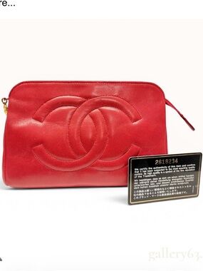 CHANEL Vintage Red Lambskin CC Logo Cosmetic Pouch 1991-94 Authentic